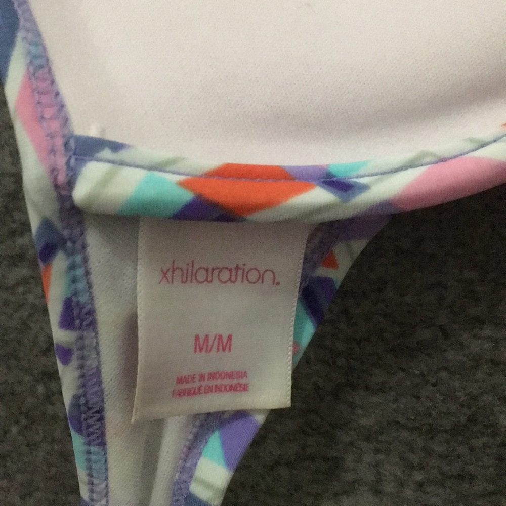 Geometric Cool Swimsuit! - Picture 4 of 4